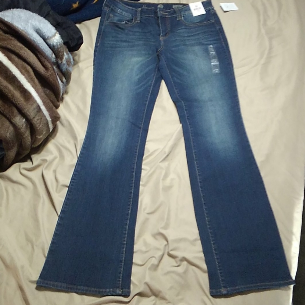 So Bootcut Jeans, size 11 (runs small) NWT
